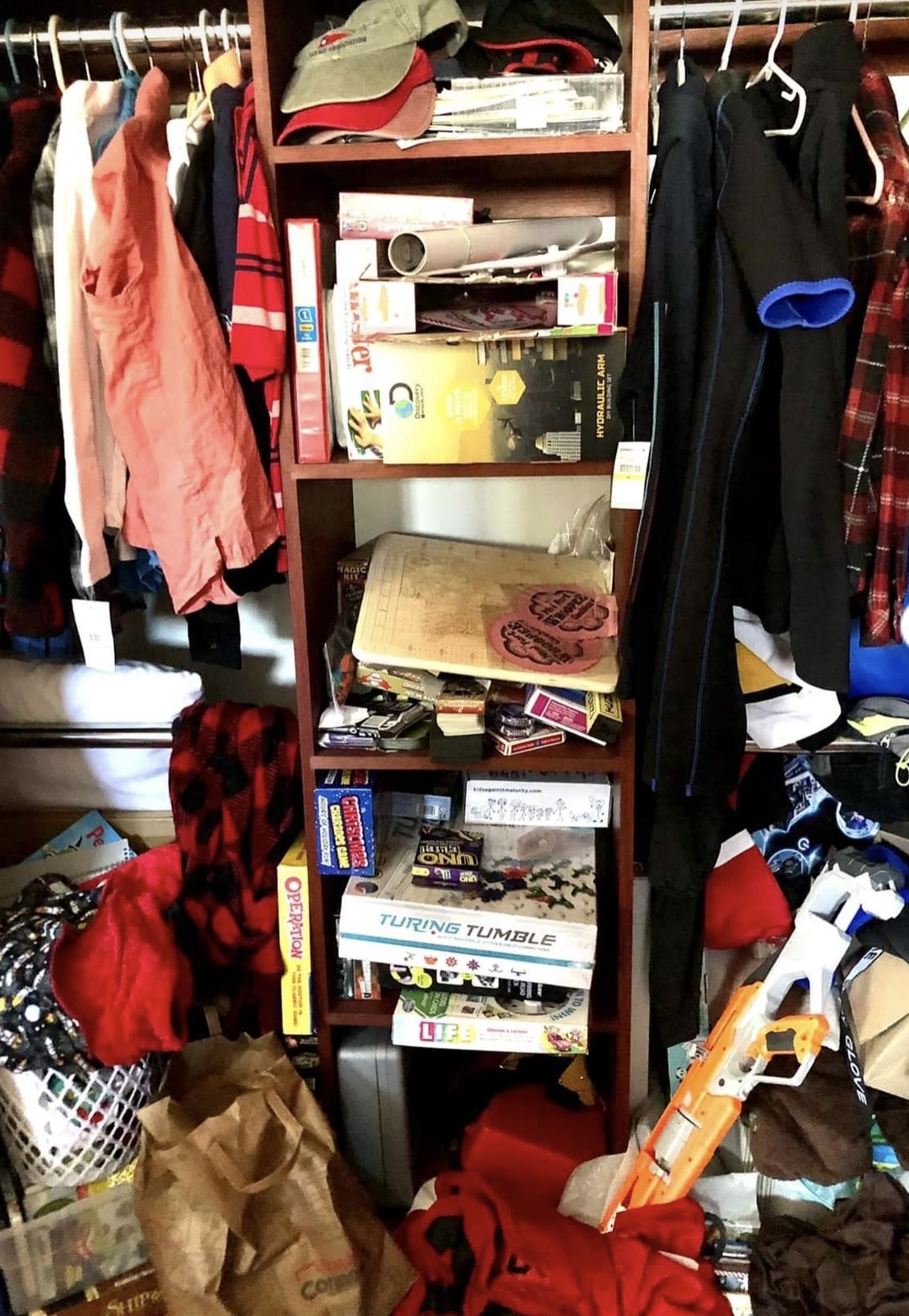 Closet before mOrganize it